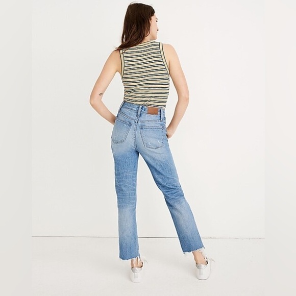 Madewell Classic Straight Jeans in Corrie Wash: Step-Hem Edition SZ 25 - Picture 2 of 9